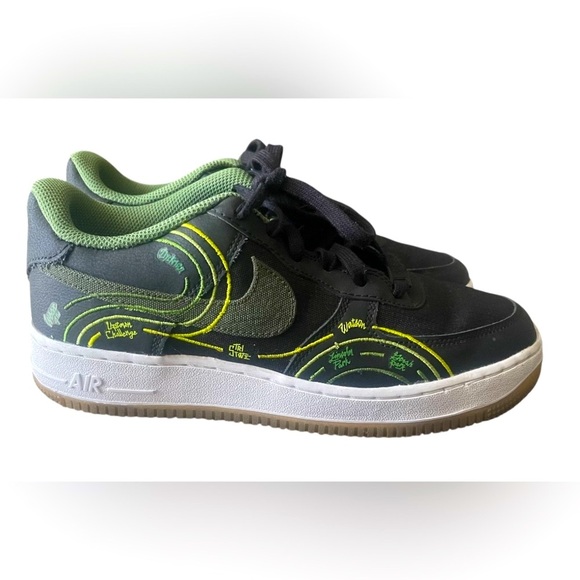 NIKE AIR FORCE 1 GS LOW BLACK / GREEN / MULTICOLOR Youth Size 7Y DV2204 001 - Picture 4 of 10